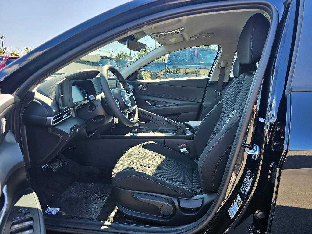 new 2025 Hyundai Elantra car, priced at $22,296