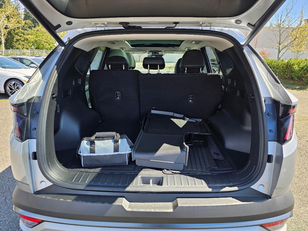 new 2025 Hyundai TUCSON Hybrid car, priced at $36,518