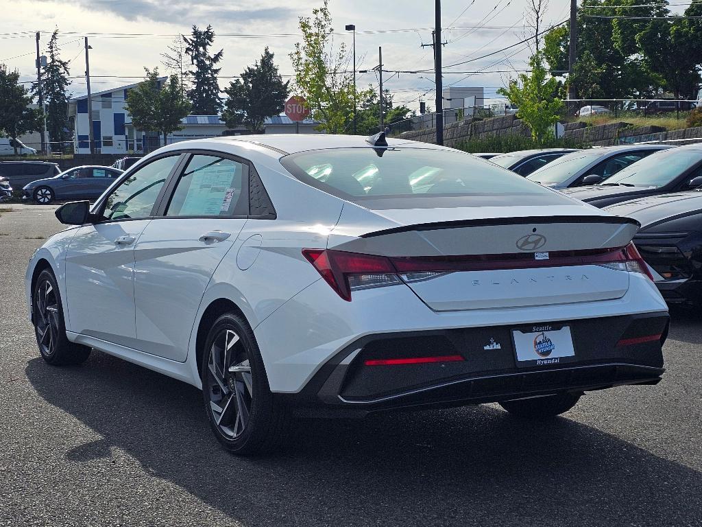 new 2025 Hyundai Elantra car, priced at $23,694