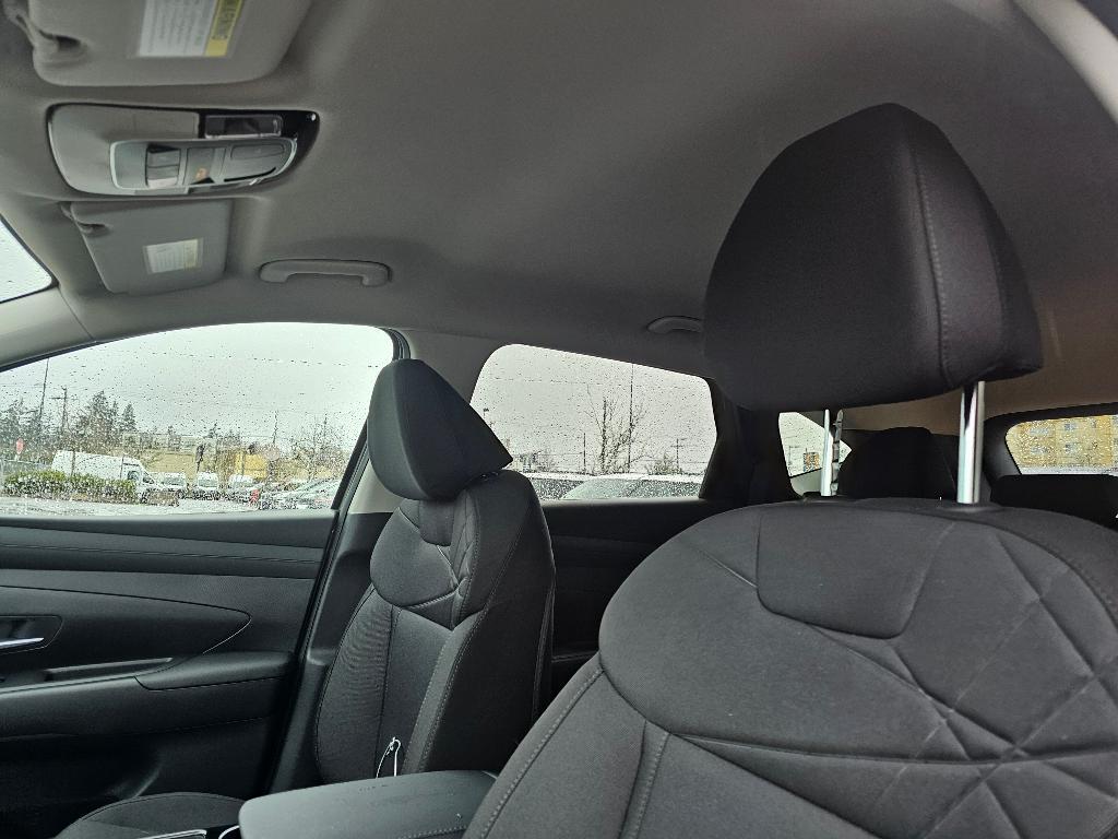 new 2025 Hyundai TUCSON Hybrid car, priced at $33,620