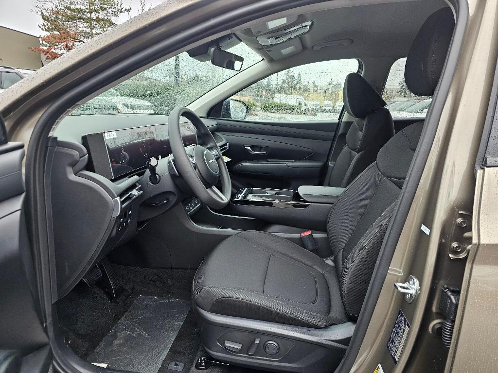new 2025 Hyundai TUCSON Hybrid car, priced at $33,620