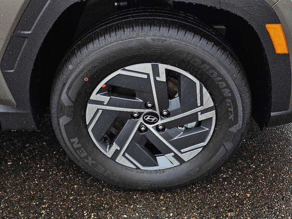 new 2025 Hyundai TUCSON Hybrid car, priced at $33,620