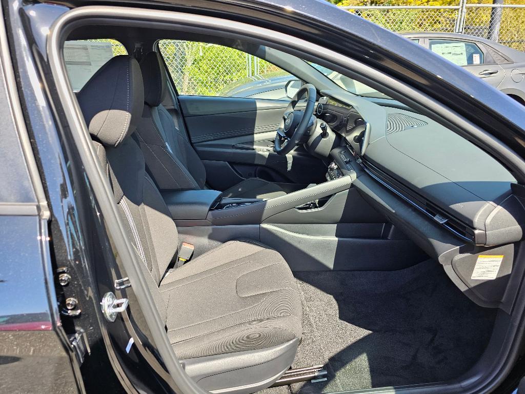 new 2025 Hyundai ELANTRA HEV car, priced at $27,427