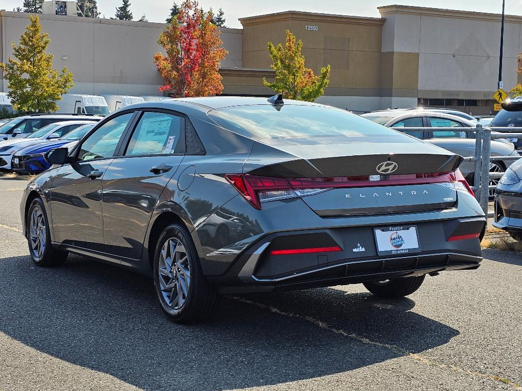 new 2025 Hyundai ELANTRA HEV car, priced at $23,058