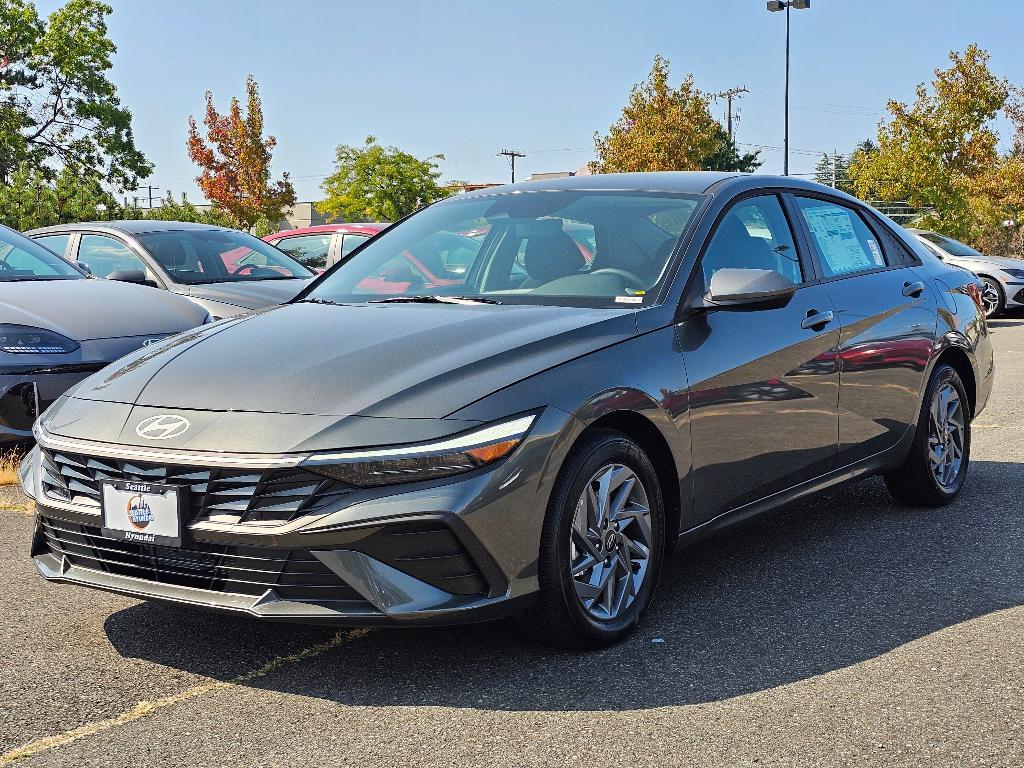 new 2025 Hyundai ELANTRA HEV car, priced at $23,058