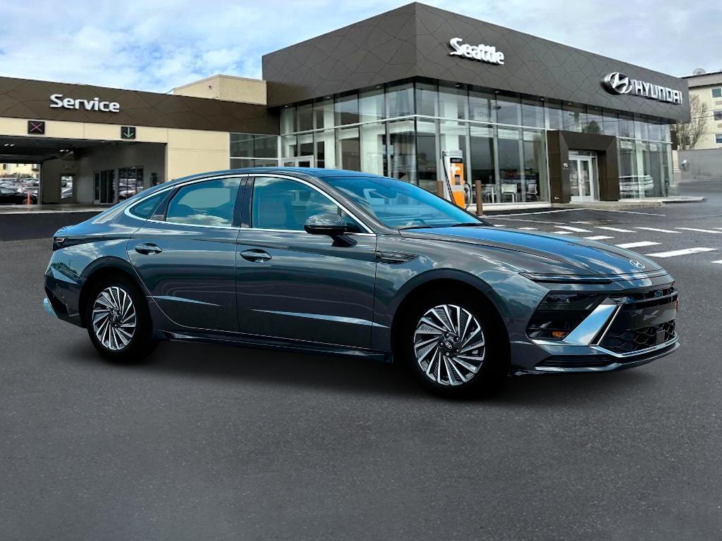new 2025 Hyundai Sonata Hybrid car, priced at $37,495