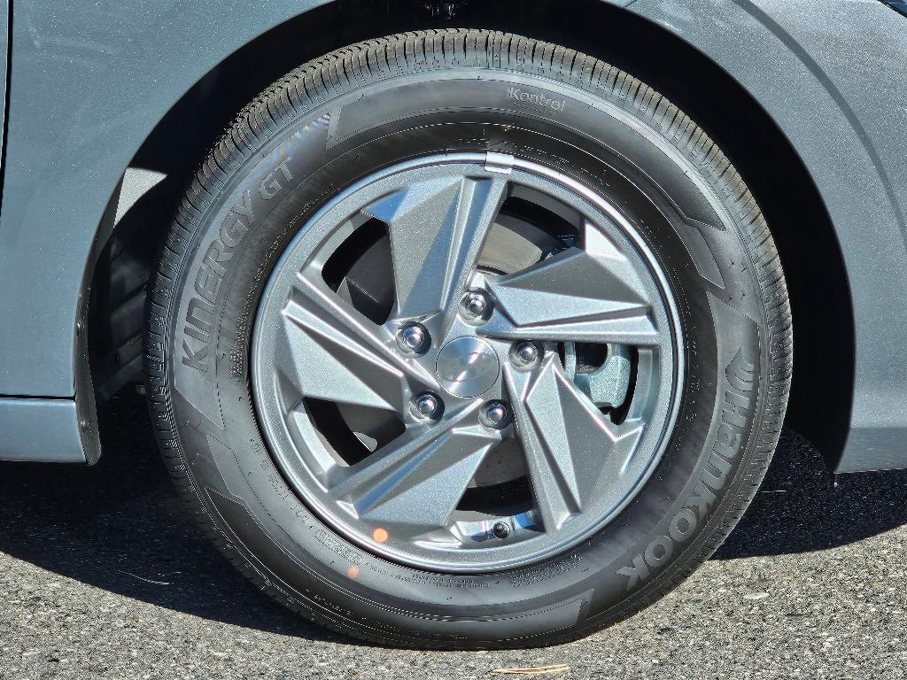 new 2025 Hyundai Elantra car, priced at $22,263