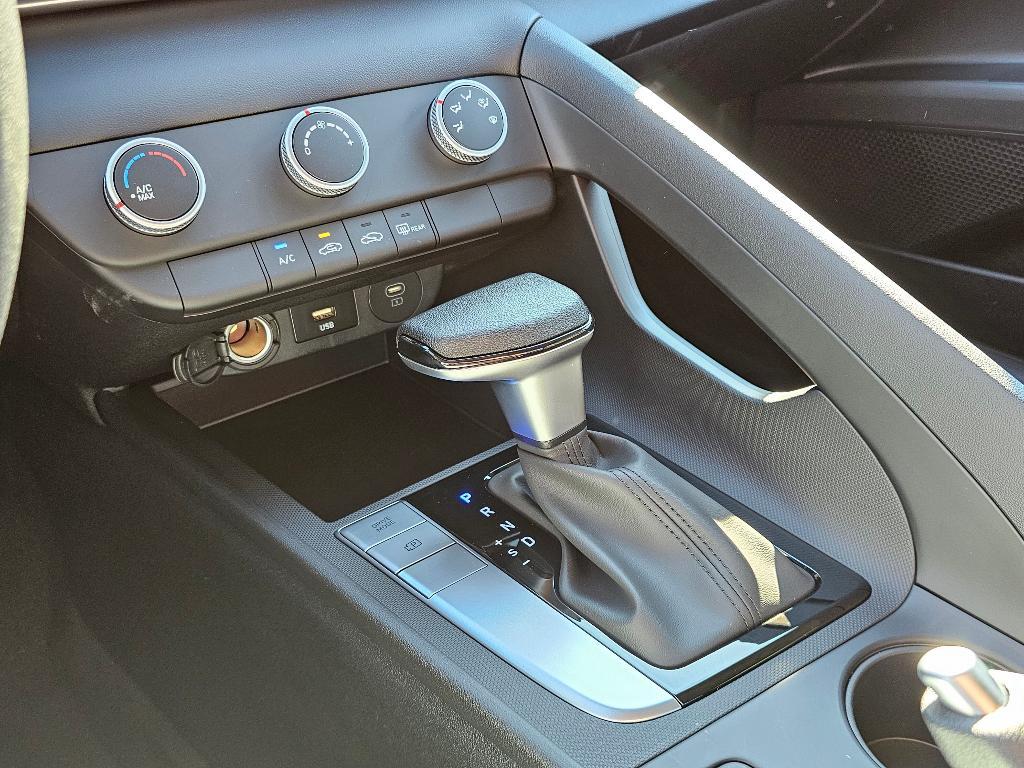 new 2025 Hyundai Elantra car, priced at $22,263