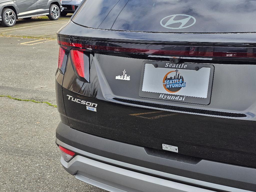 new 2025 Hyundai TUCSON Hybrid car, priced at $33,471