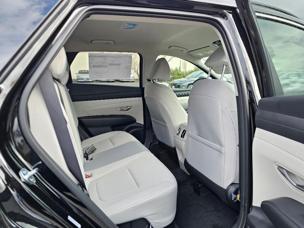 new 2025 Hyundai TUCSON Hybrid car, priced at $33,471