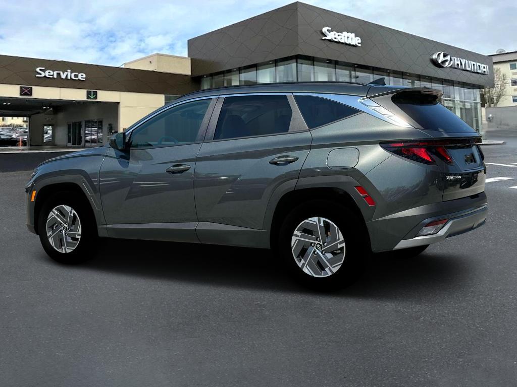 new 2025 Hyundai TUCSON Hybrid car, priced at $33,659