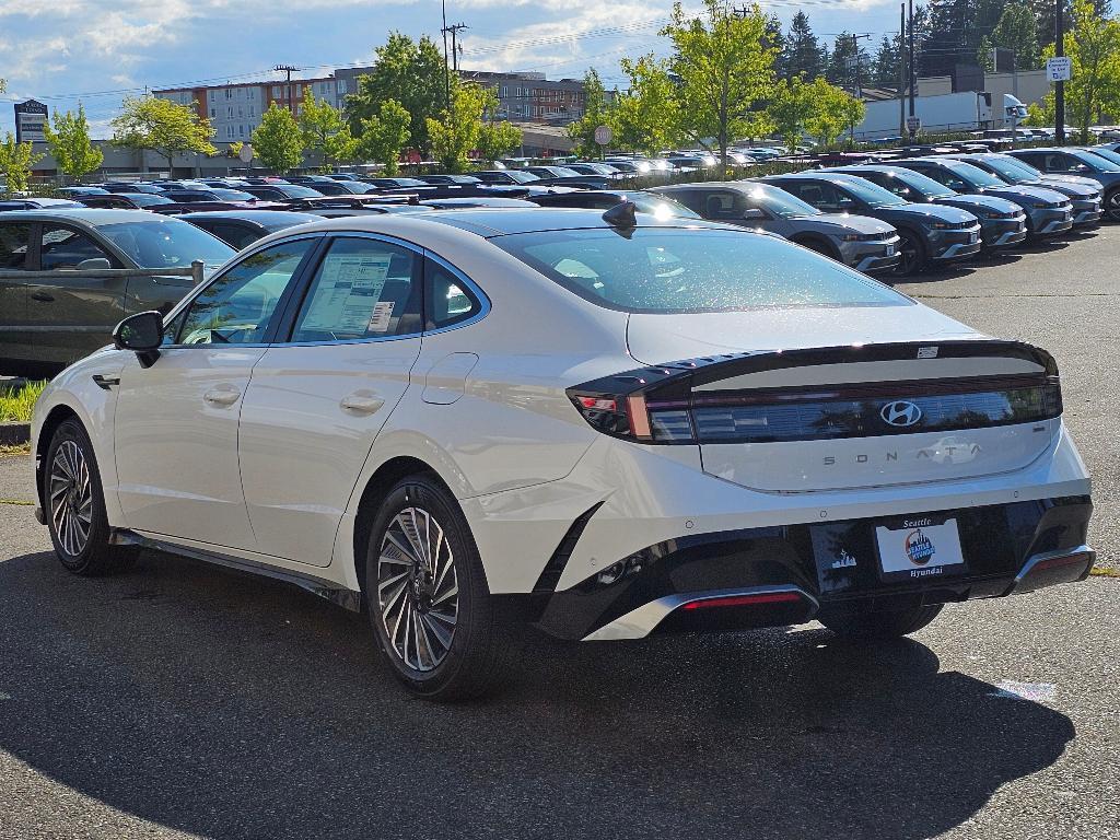 new 2025 Hyundai Sonata Hybrid car, priced at $37,791