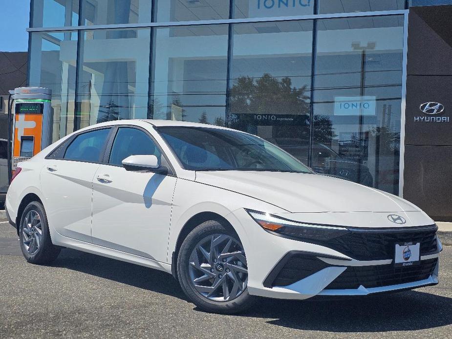 new 2024 Hyundai Elantra car, priced at $22,250