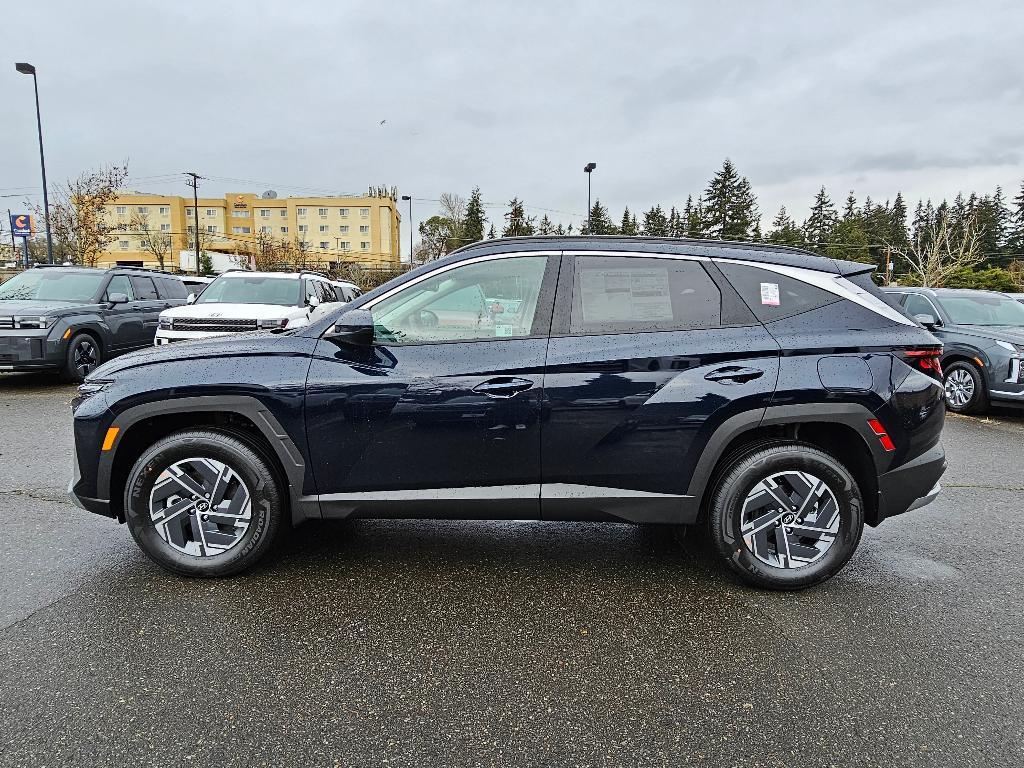 new 2025 Hyundai TUCSON Hybrid car, priced at $33,652