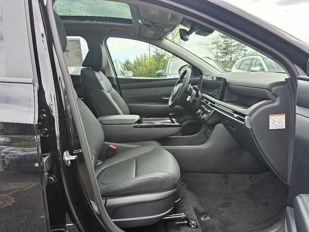 new 2025 Hyundai TUCSON Hybrid car, priced at $36,360