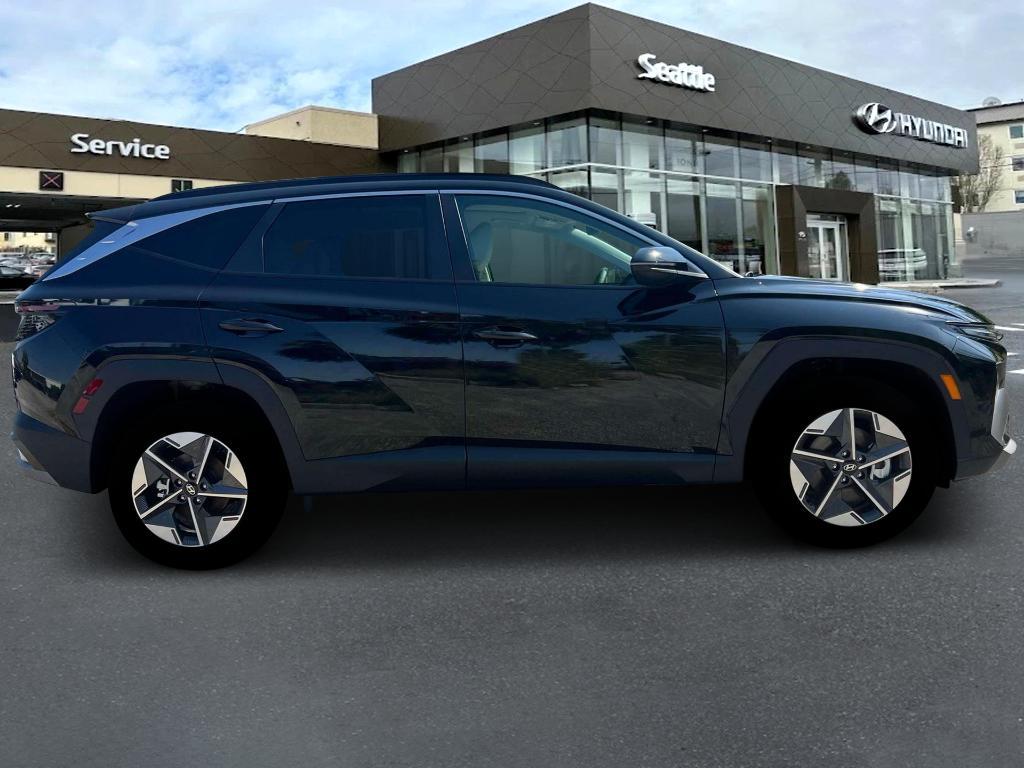 new 2025 Hyundai TUCSON Hybrid car, priced at $36,360