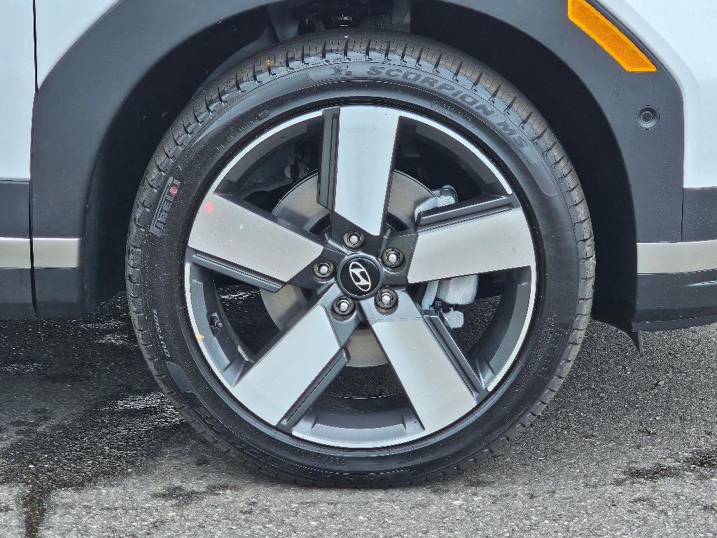 new 2025 Hyundai SANTA FE HEV car, priced at $44,799