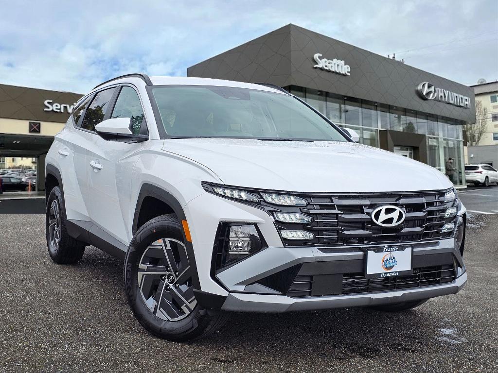 new 2025 Hyundai TUCSON Hybrid car, priced at $33,999