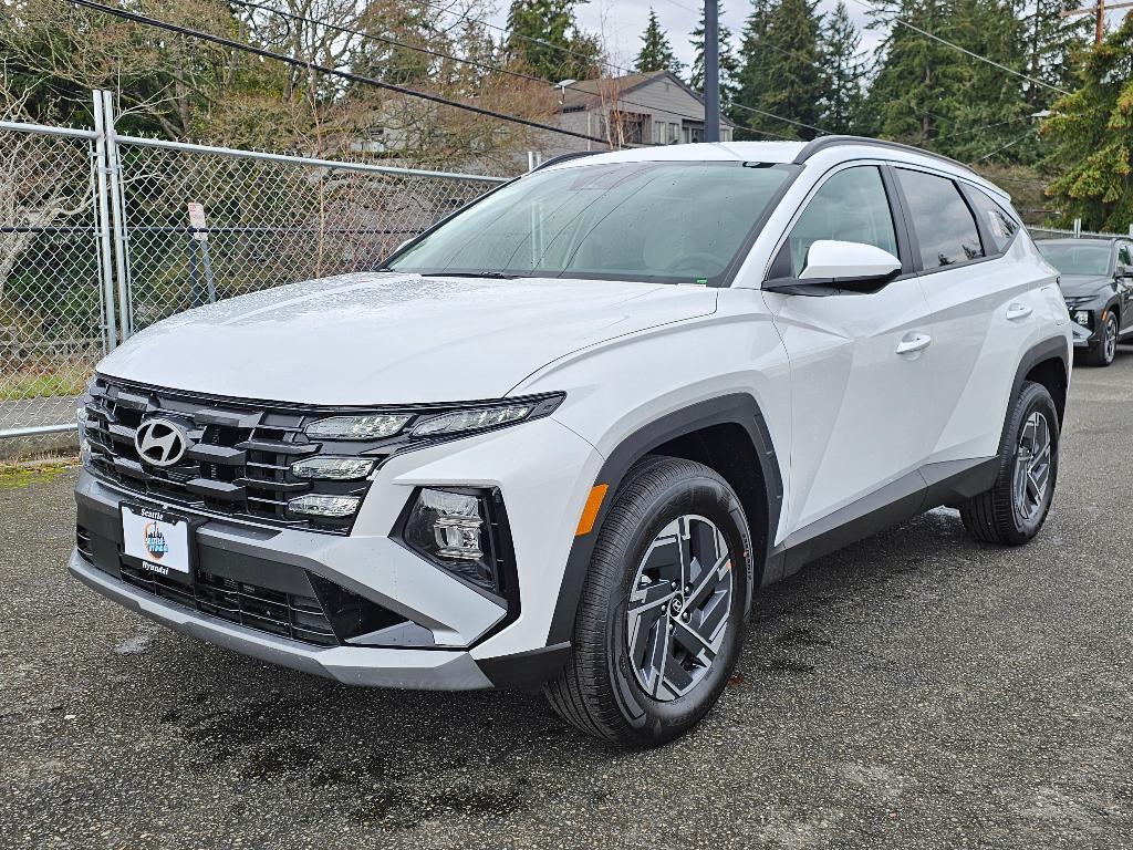 new 2025 Hyundai TUCSON Hybrid car, priced at $33,999