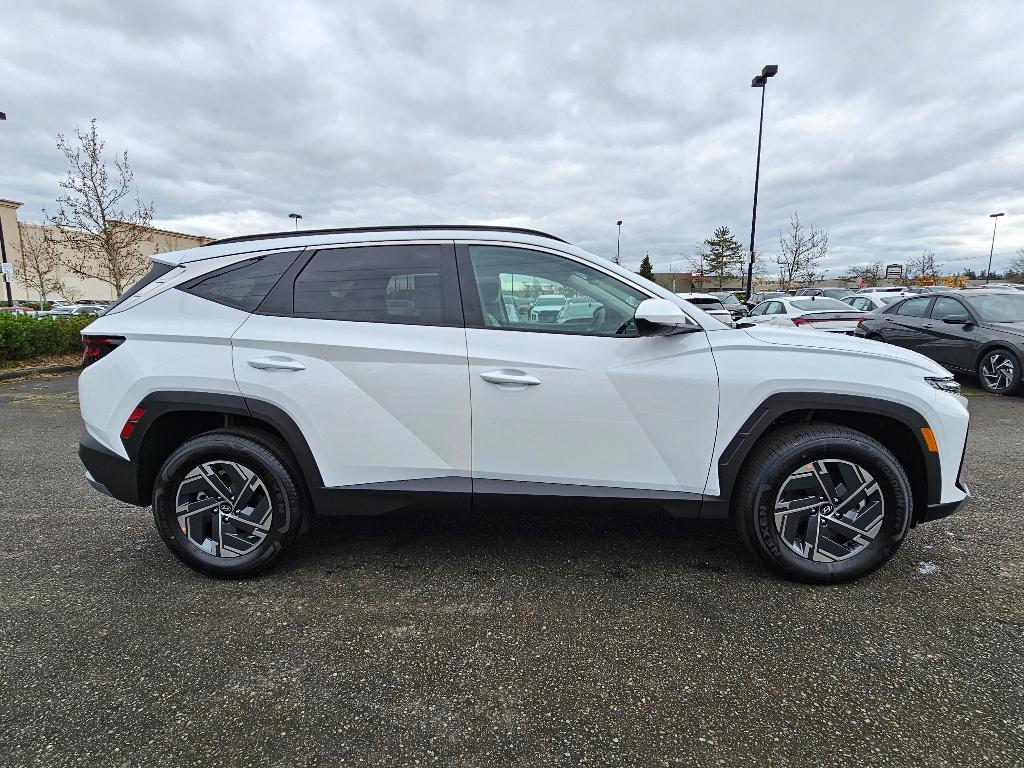 new 2025 Hyundai TUCSON Hybrid car, priced at $33,999