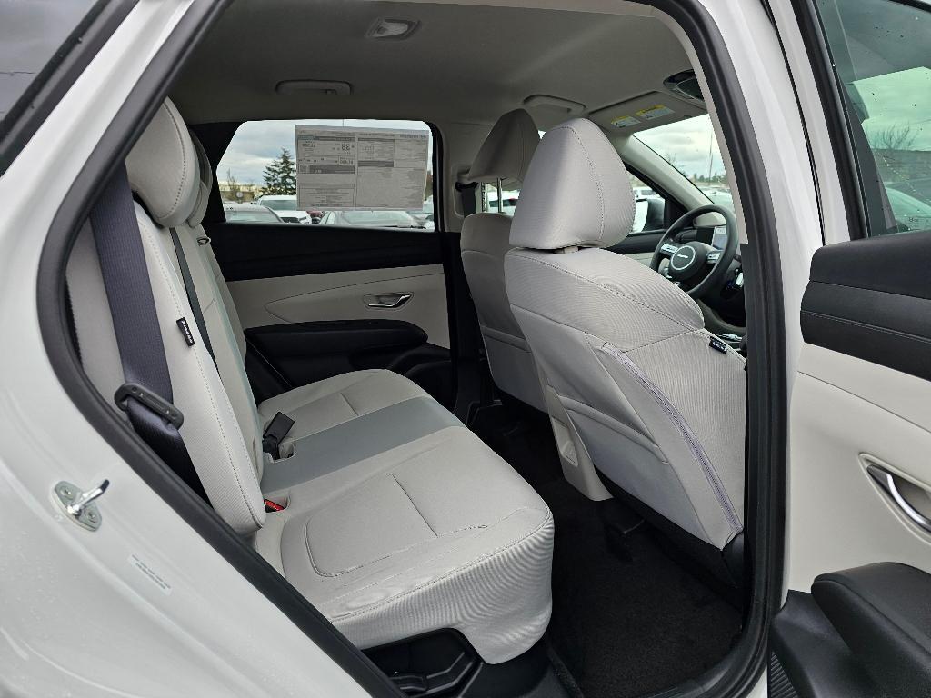 new 2025 Hyundai TUCSON Hybrid car, priced at $33,999