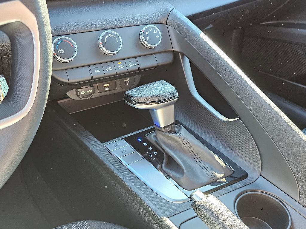 new 2025 Hyundai Elantra car, priced at $22,013