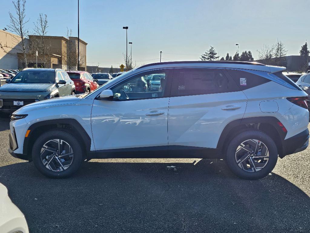 new 2025 Hyundai TUCSON Hybrid car, priced at $34,079