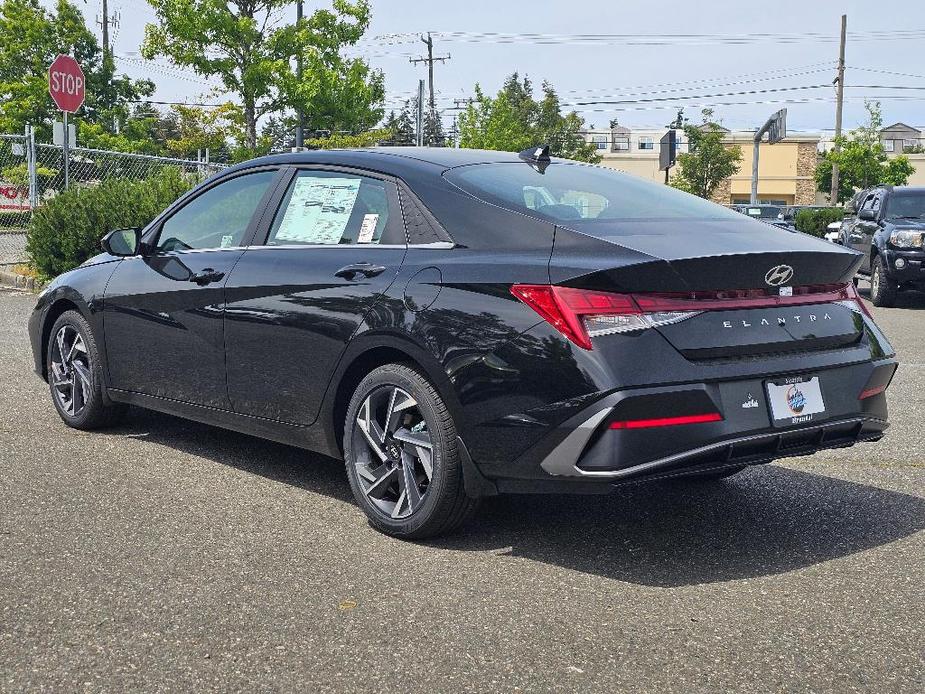 new 2024 Hyundai Elantra car, priced at $23,515