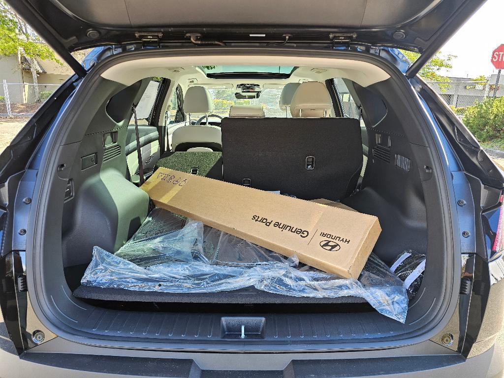 new 2025 Hyundai TUCSON Hybrid car, priced at $36,422