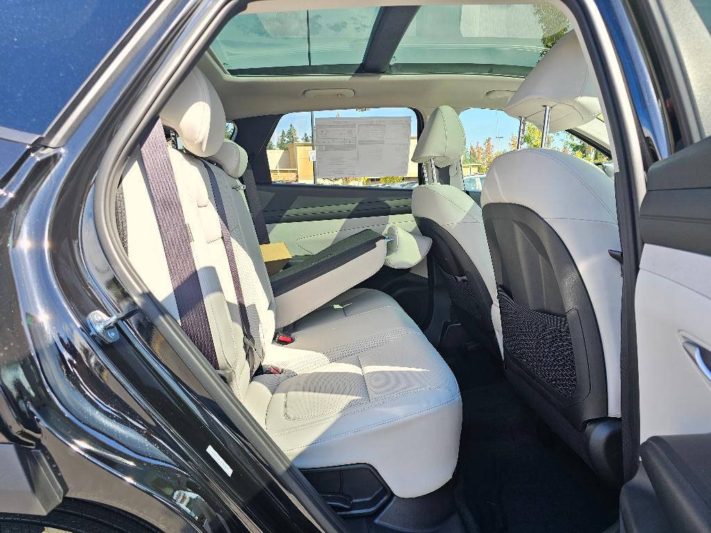 new 2025 Hyundai TUCSON Hybrid car, priced at $36,422