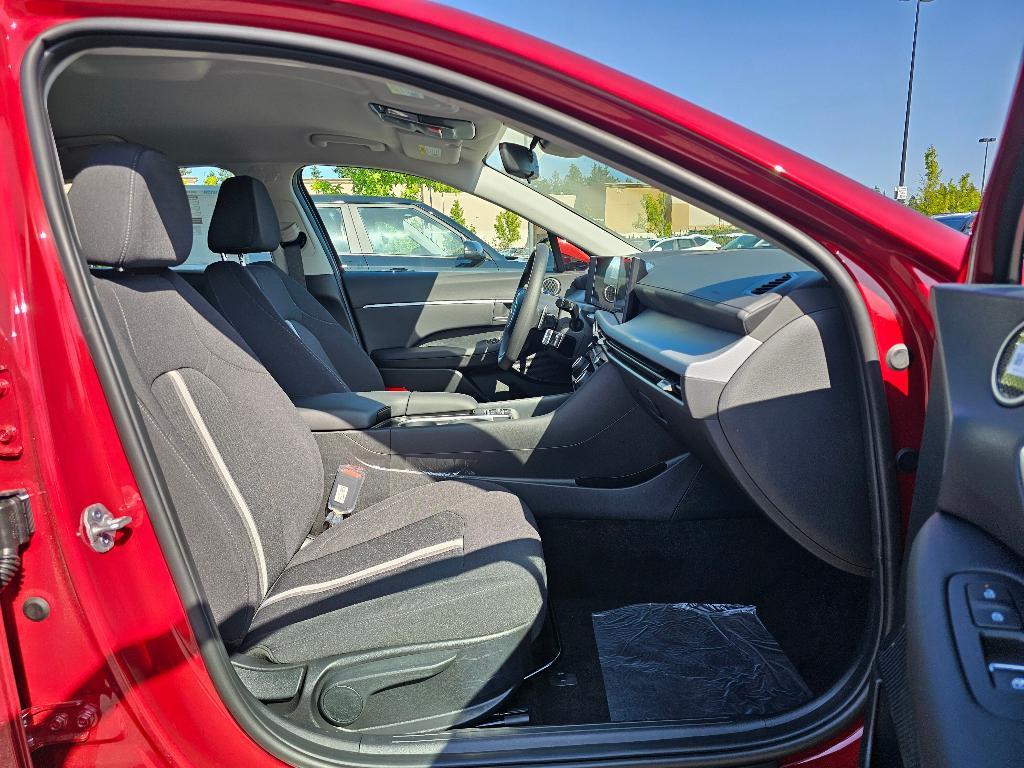 new 2025 Hyundai Sonata car, priced at $29,675
