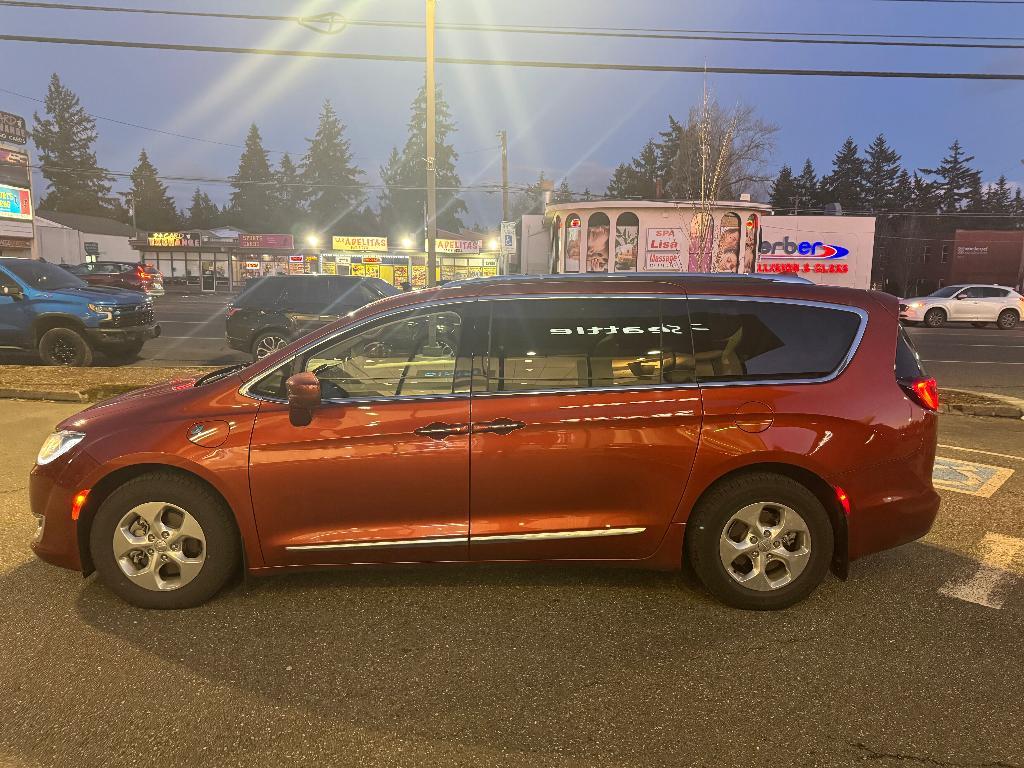 used 2018 Chrysler Pacifica Hybrid car, priced at $19,963