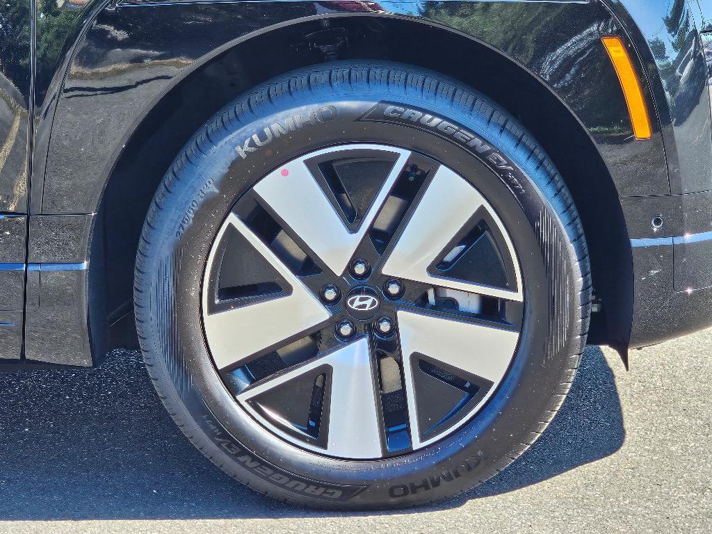 new 2026 Hyundai IONIQ 9 car, priced at $62,920