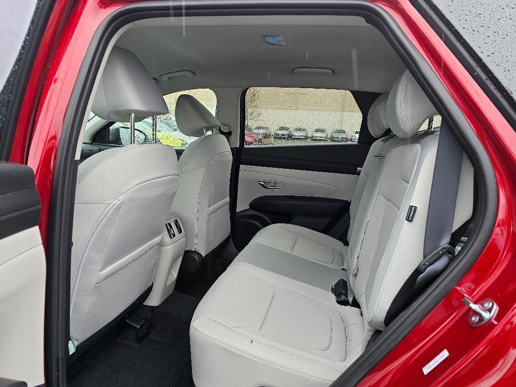 new 2025 Hyundai TUCSON Hybrid car, priced at $33,926