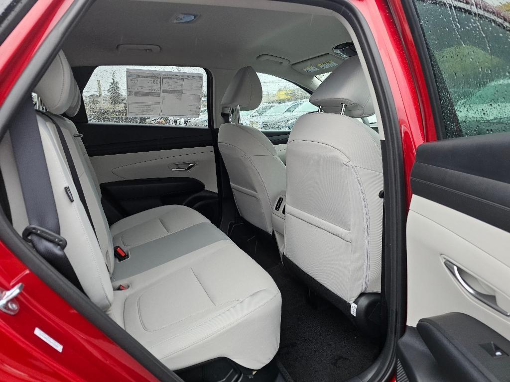 new 2025 Hyundai TUCSON Hybrid car, priced at $33,926