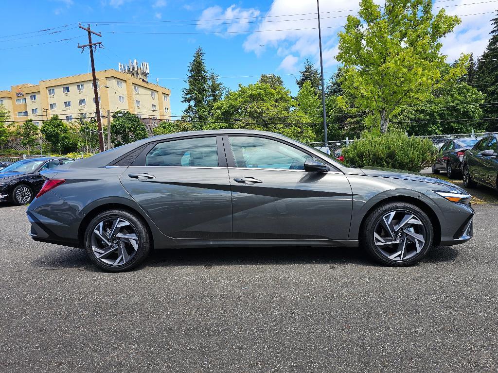 new 2025 Hyundai Elantra car, priced at $25,674