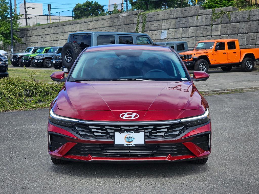 new 2025 Hyundai Elantra car, priced at $22,784