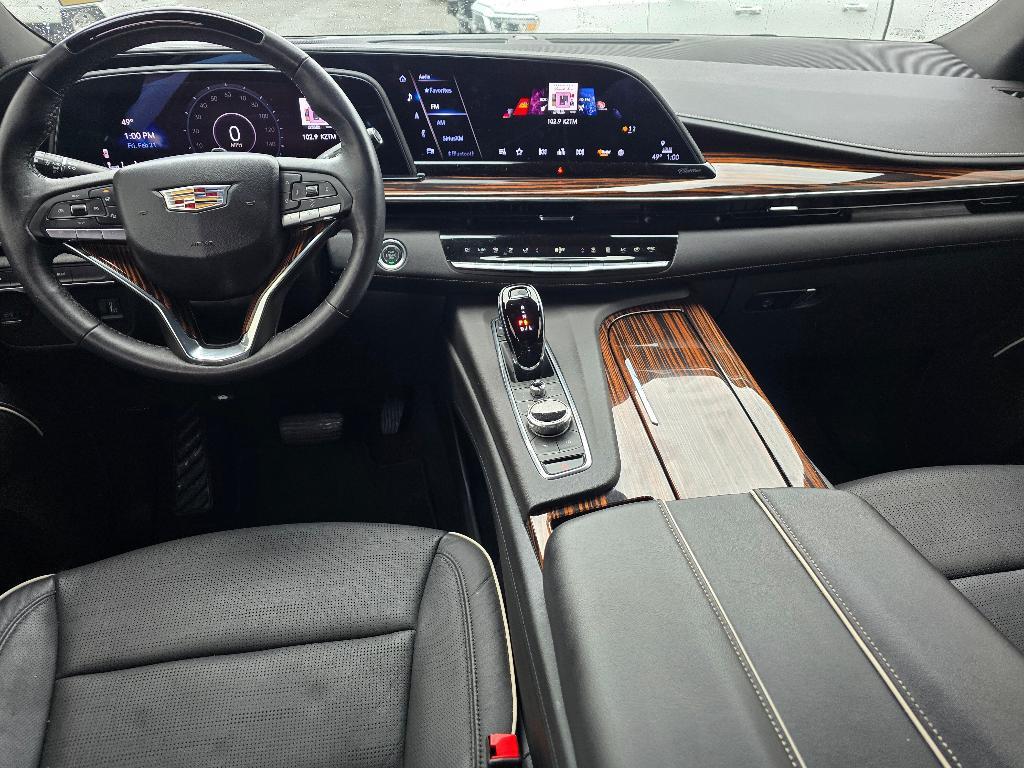 used 2024 Cadillac Escalade ESV car, priced at $84,577