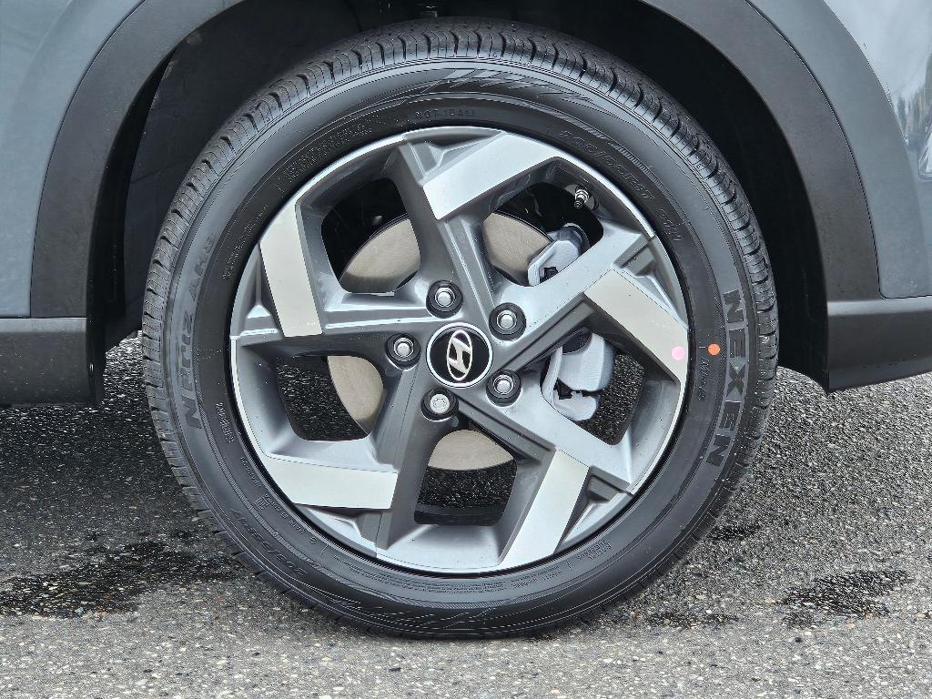 new 2025 Hyundai Venue car, priced at $22,964