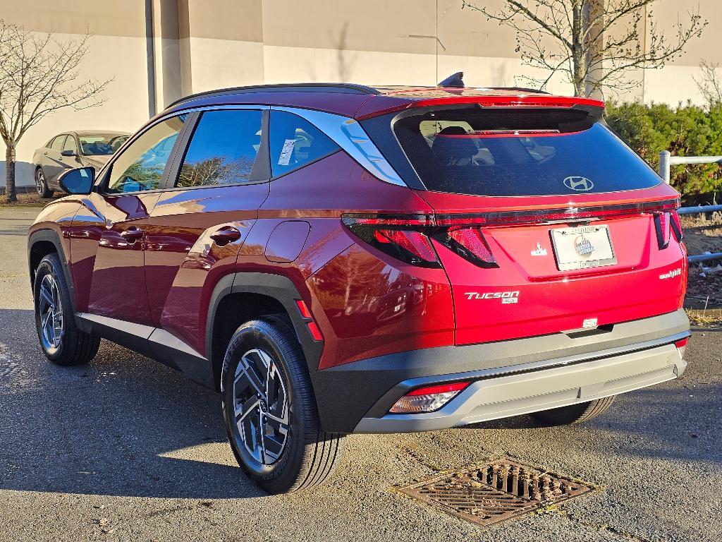 new 2025 Hyundai TUCSON Hybrid car, priced at $34,146