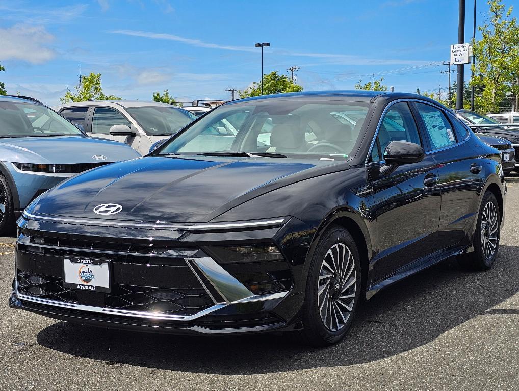 new 2025 Hyundai Sonata Hybrid car, priced at $30,968