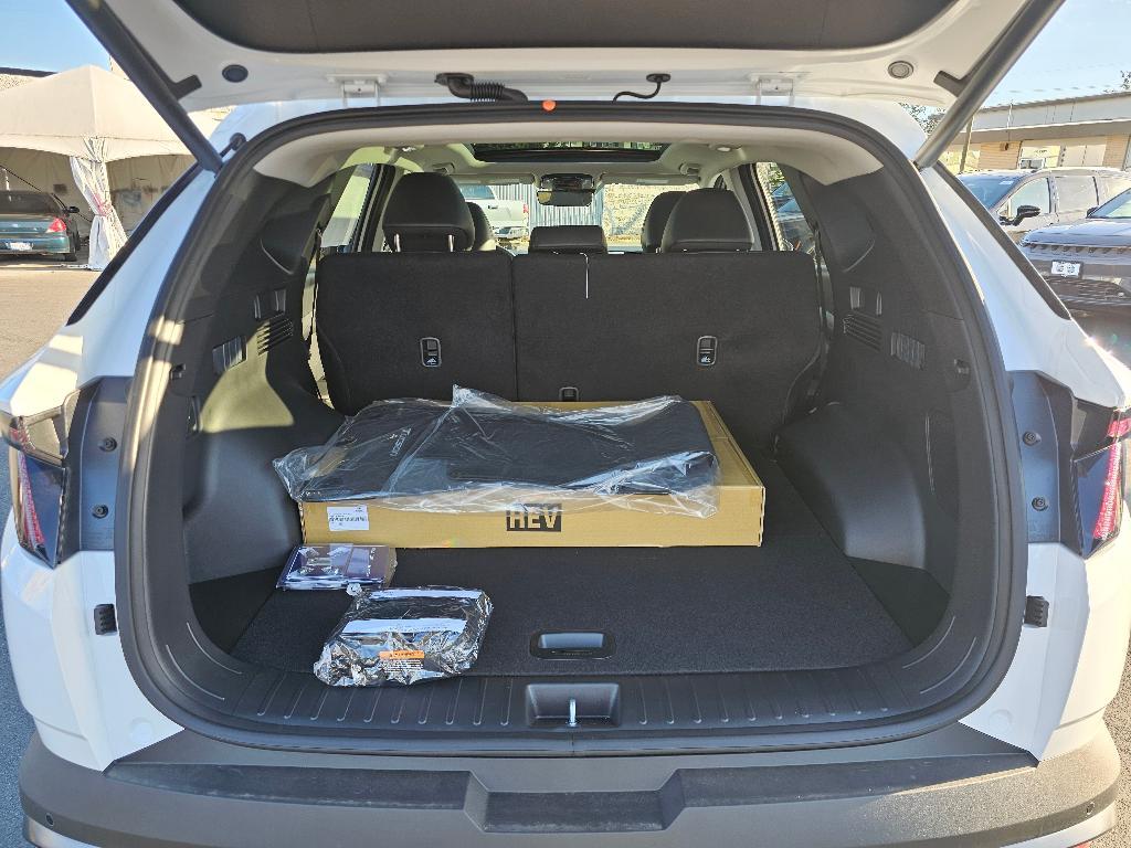 new 2025 Hyundai TUCSON Hybrid car, priced at $41,812