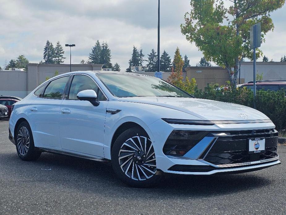 new 2024 Hyundai Sonata Hybrid car, priced at $38,558