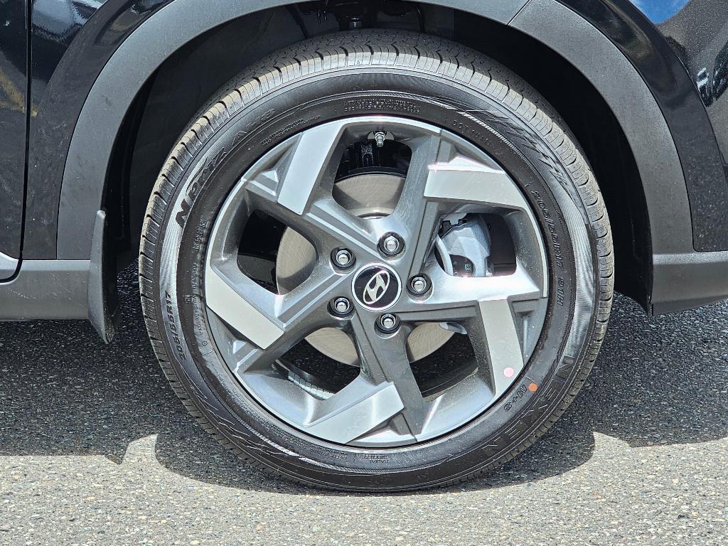 new 2025 Hyundai Venue car, priced at $22,966