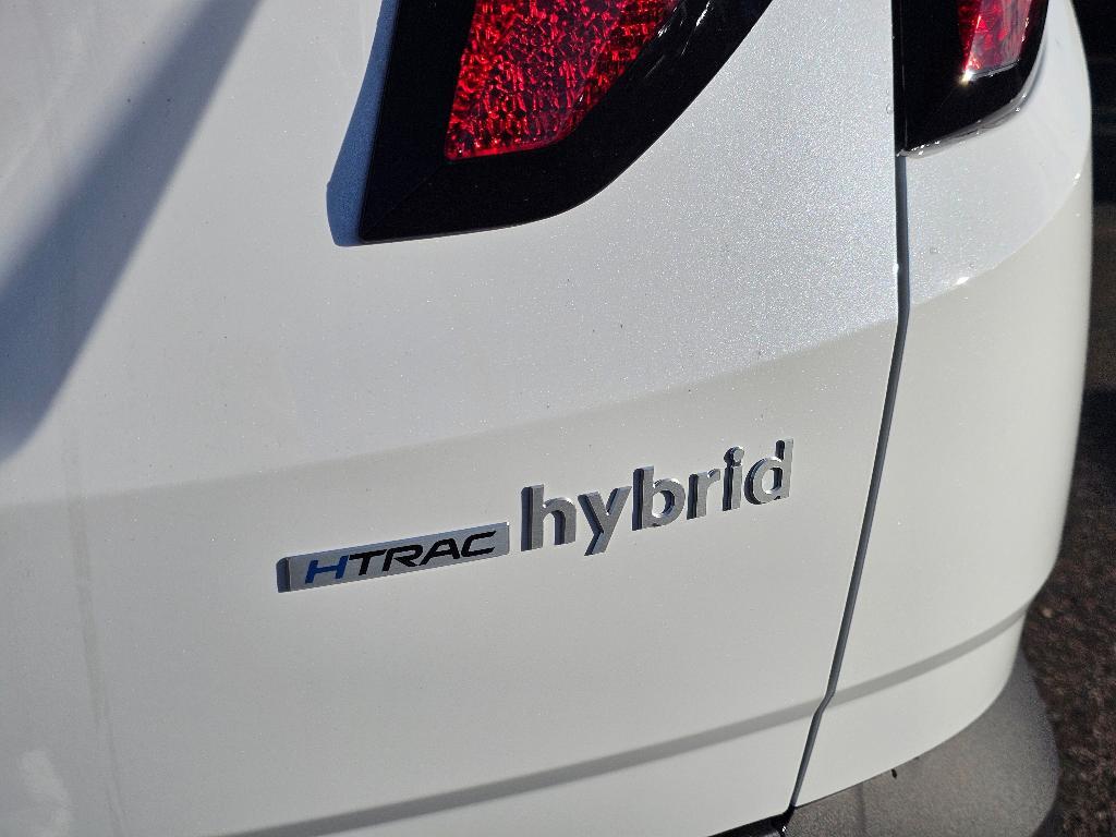 new 2025 Hyundai TUCSON Hybrid car, priced at $34,044