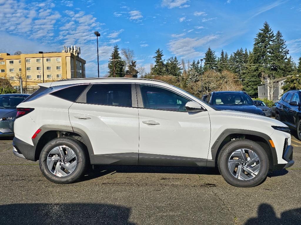 new 2025 Hyundai TUCSON Hybrid car, priced at $34,044