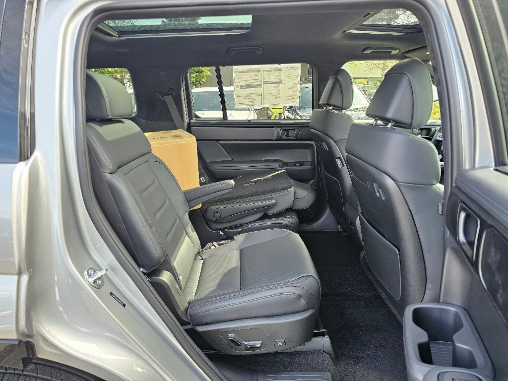 new 2025 Hyundai SANTA FE HEV car, priced at $47,686