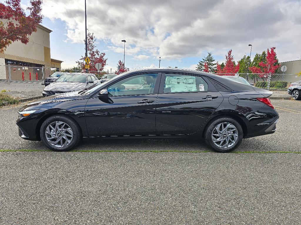 new 2025 Hyundai ELANTRA HEV car, priced at $23,083