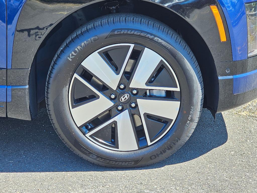 new 2026 Hyundai IONIQ 9 car, priced at $62,920
