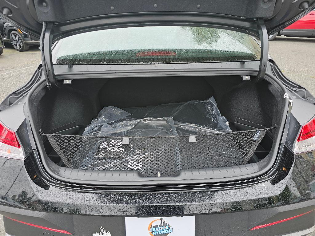 new 2025 Hyundai ELANTRA HEV car, priced at $27,436